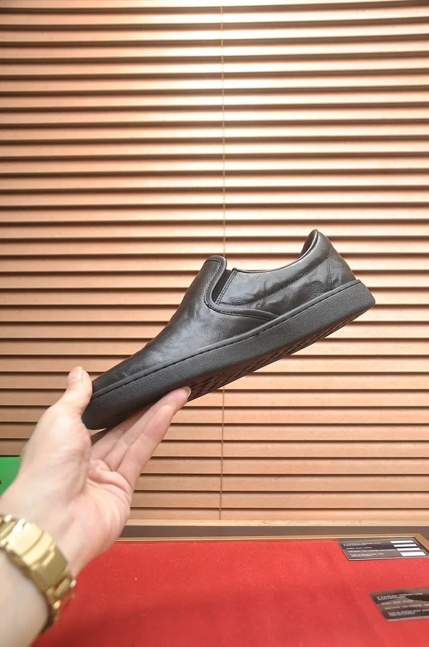 Men's shoes💰540💶【BV】Official website men's shoes👊🏻Cow leather braid🔰Cow leather lining rubber outsole🔲Counter 1:1 quality The identity of every successful man🍃The upper and solemn feet🚶🏻🚶🏻High-end custom counter original replicas📯Imported cowhide purely hand-woven🐂The last will not change regardless of wind or rain🔘Stand the verification of time🔍️Code number: 39-45 (45 custom-made)
